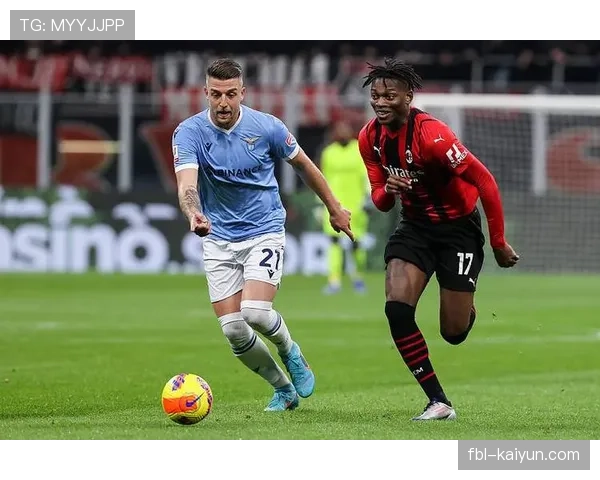 战术深度:复盘AC米兰如何用不对称的边路进攻体系击穿拉齐奥防线 战术深度:复盘AC米兰如何用不对称的边路进攻体系击穿拉齐奥防线